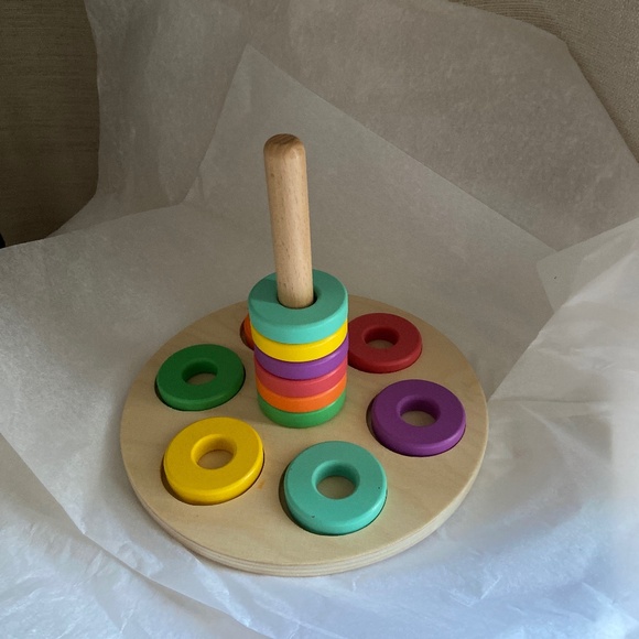 Lovevery Flexible Montessori Babbler Kit Flexible Ring Stacker - Picture 1 of 3